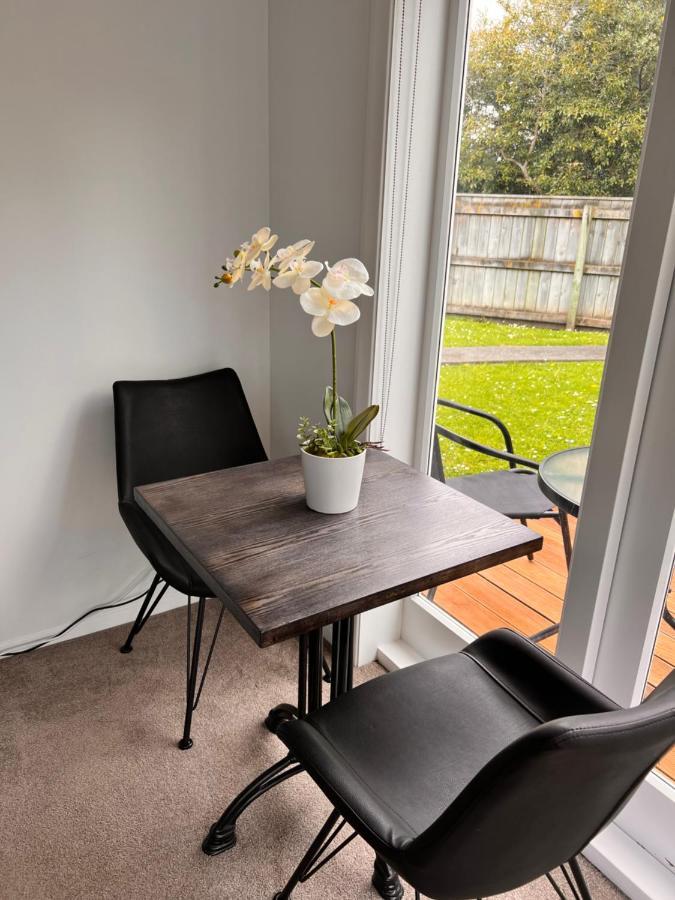 The Perfect Getaway For Two In A Large Suite Whanganui Luaran gambar